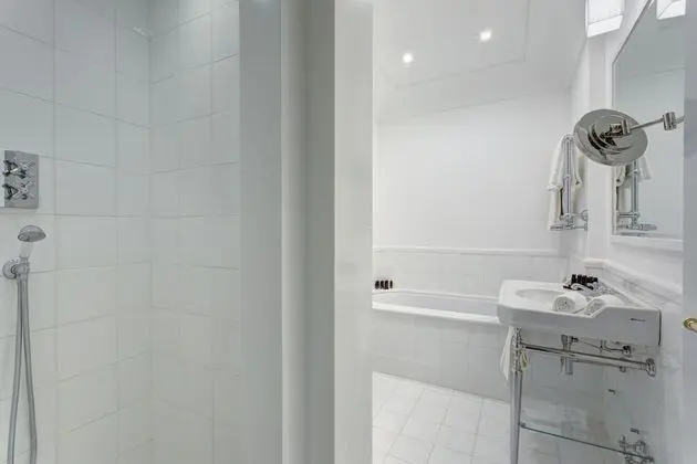 Deluxe Tek Büyük veya İki Ayrı Yataklı Oda, Teras, Deniz Manzaralı