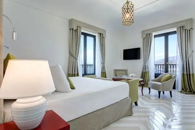 Superior Tek Büyük Yataklı Oda, Balkon, Deniz Manzaralı