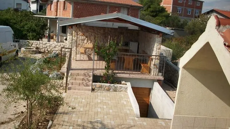 Apart Daire (Anna - great location & family friend)