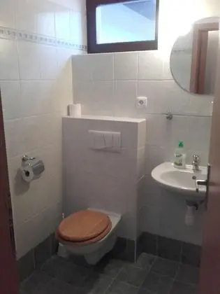 Üç Kişilik Oda
