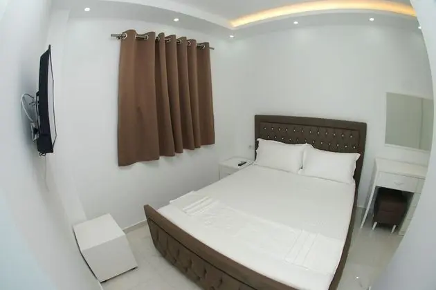 Tek Büyük Yataklı Oda, Balkon