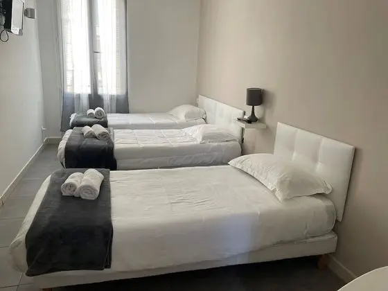 Üç Kişilik Oda