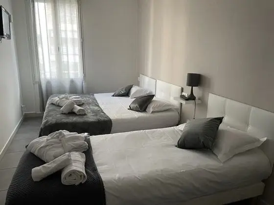 Üç Kişilik Oda