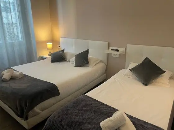 Üç Kişilik Oda