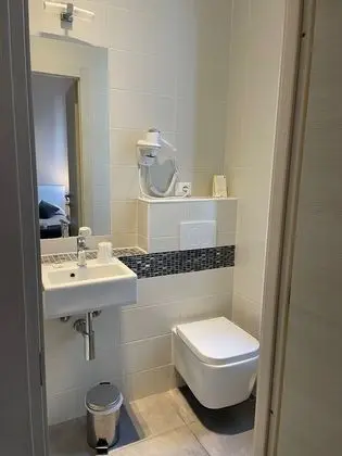 Üç Kişilik Oda