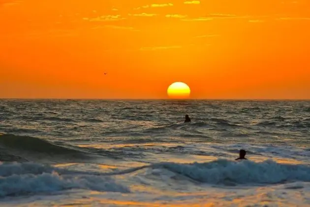 Ev