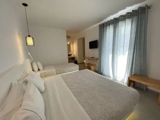 Deluxe Dört Kişilik Oda