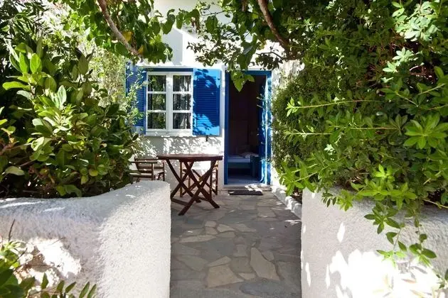 Stüdyo, Bahçe Manzaralı