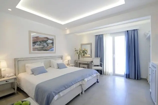 Tek Büyük veya İki Ayrı Yataklı Oda, Deniz Manzaralı