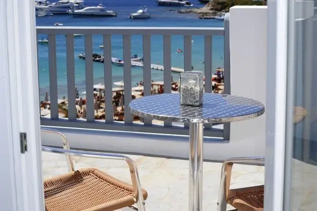 Tek Büyük veya İki Ayrı Yataklı Oda, Deniz Manzaralı