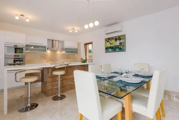 Apart Daire, 3 Yatak Odası, Balkon, Deniz Manzaralı (Ground floor)