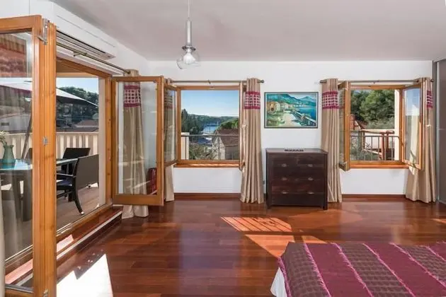Apart Daire, 3 Yatak Odası, Balkon, Deniz Manzaralı (top floor)