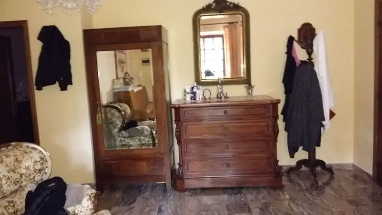 Tek Büyük Yataklı Oda, Bağlantılı Odalar