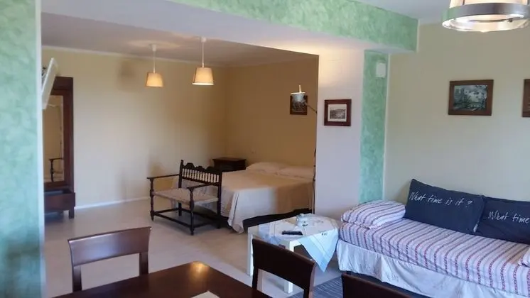 Tek Büyük Yataklı Oda (private entrance)