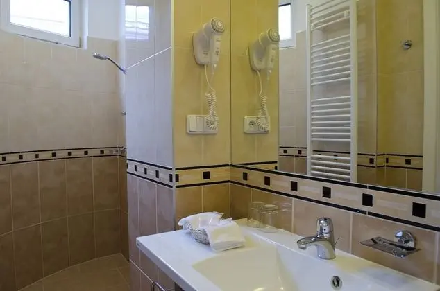 Standard Üç Kişilik Oda
