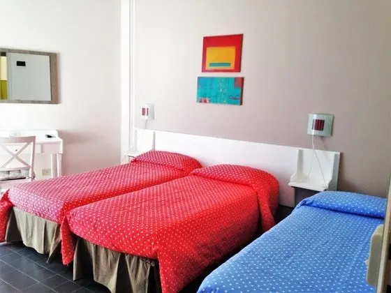 Üç Kişilik Oda, Bahçe Manzaralı