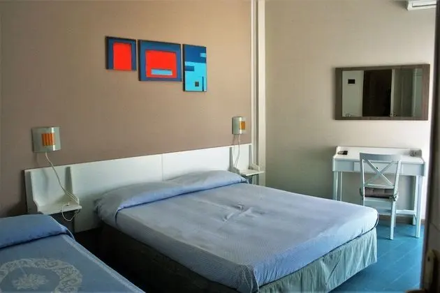 Üç Kişilik Oda, Bahçe Manzaralı