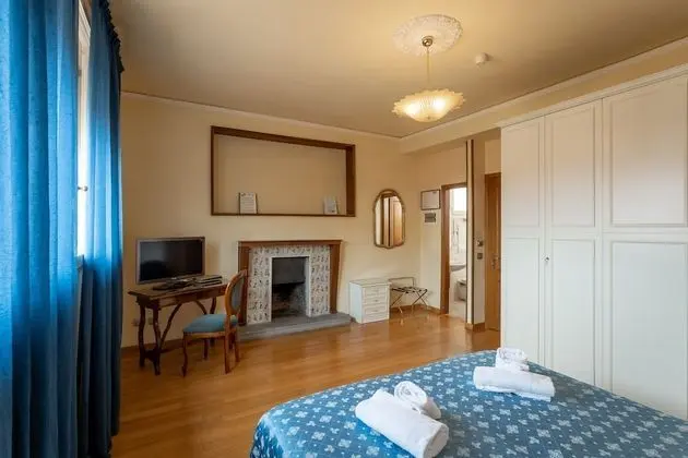 Superior Tek Büyük veya İki Ayrı Yataklı Oda