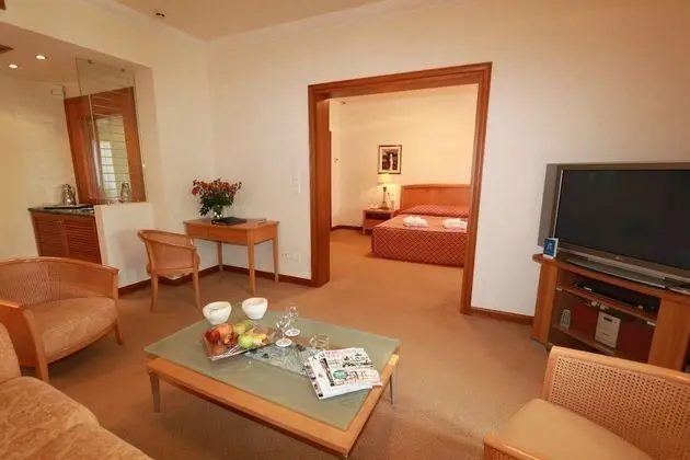 VIP Suite Sharing Pool