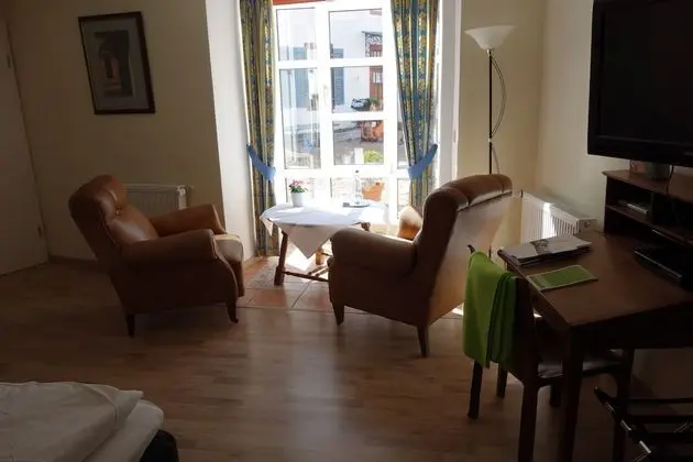 Comfort Tek Büyük Yataklı Oda