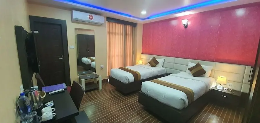 Deluxe Tek Büyük Yataklı Oda