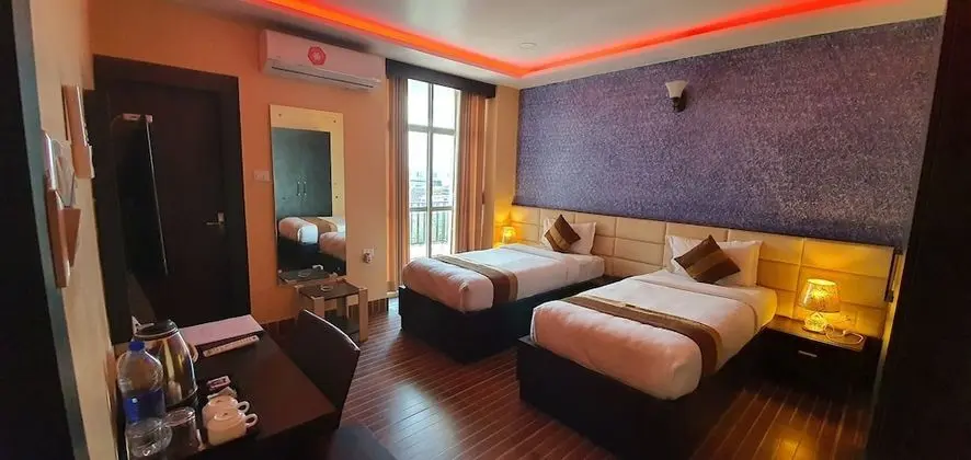 Deluxe Tek Büyük Yataklı Oda