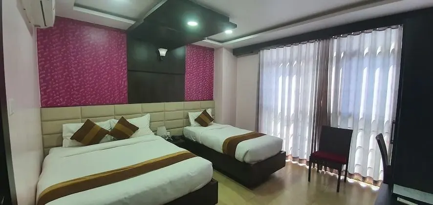 Deluxe Üç Kişilik Oda