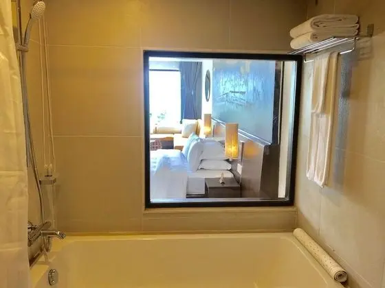 Deluxe Tek Büyük veya İki Ayrı Yataklı Oda, Balkon, Dağ Manzaralı