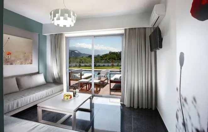 Villa with Sharing Pool