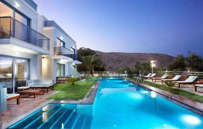 Villa with Sharing Pool