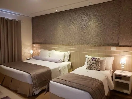 Deluxe Üç Kişilik Oda