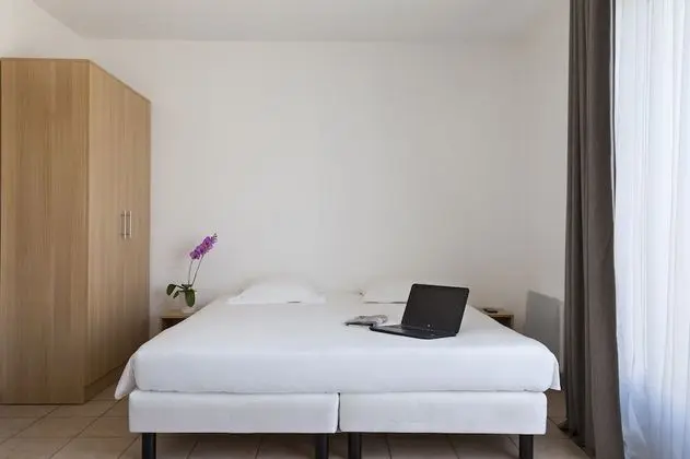Stüdyo, Teras