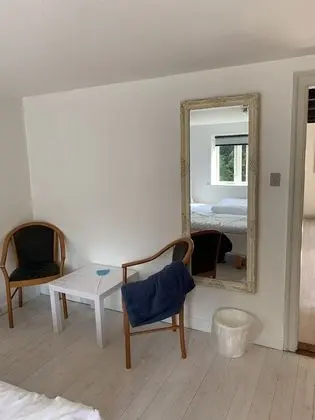 Basic Tek Büyük veya İki Ayrı Yataklı Oda, Ortak Banyo