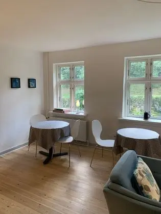 Basic Tek Büyük veya İki Ayrı Yataklı Oda, Ortak Banyo