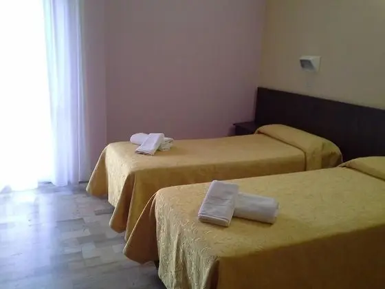 Tek Büyük veya İki Ayrı Yataklı Oda