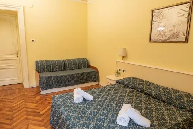 Quad Room with External Bathroom