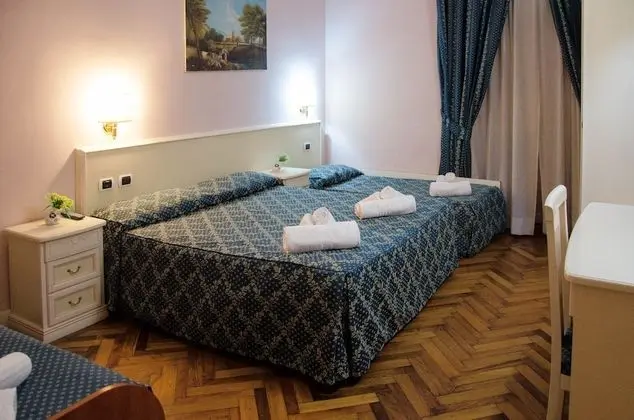 Quad Room with External Bathroom