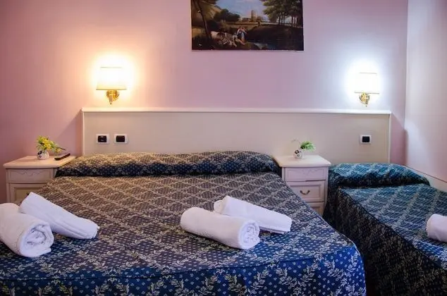 Quad Room with External Bathroom