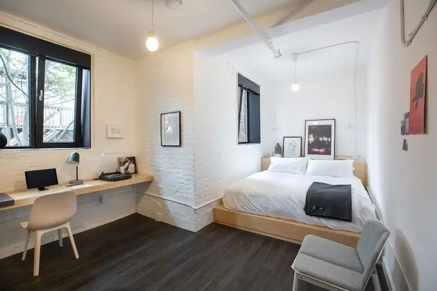 Design Stüdyo Süit, 1 En Büyük (King) Boy Yatak