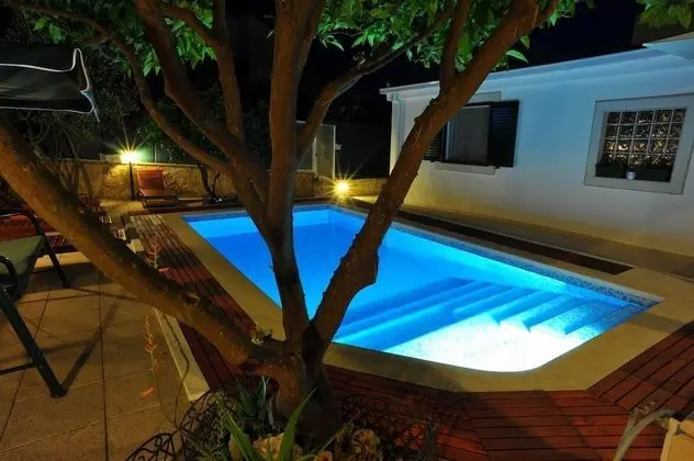 Apart Daire (Two Bedroom Apartment with Sea View)