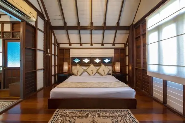 Thai House