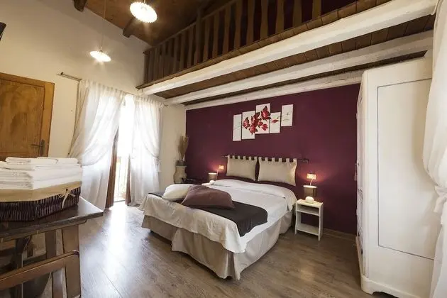 Classic Tek Büyük Yataklı Oda