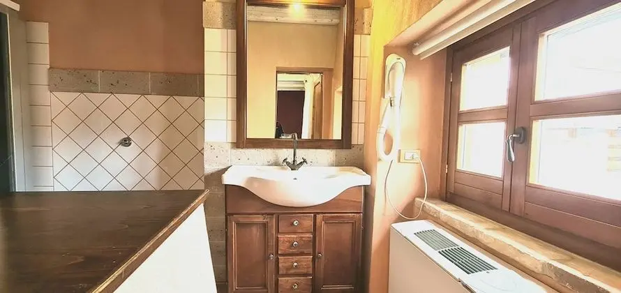 Classic Tek Büyük Yataklı Oda