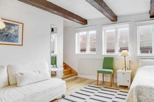 Family Oda (2 adults / 2 Children)