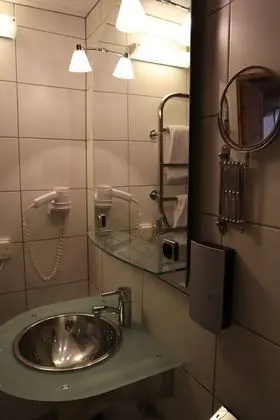 Family Oda (2 adults / 2 Children)