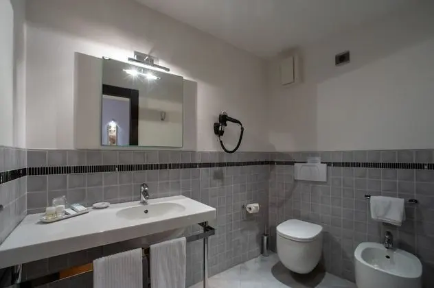 Superior Tek Büyük Yataklı Oda, Ek Bina (Stair Access Only)