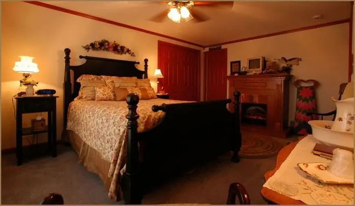 Country Comfort Room (Mountain View, Pool View, Garden View)