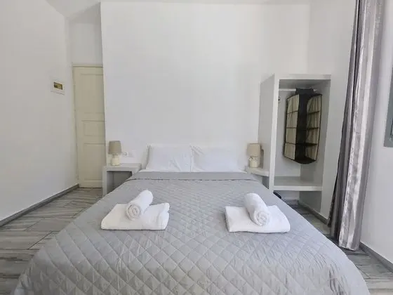 Deluxe Double bed Studio