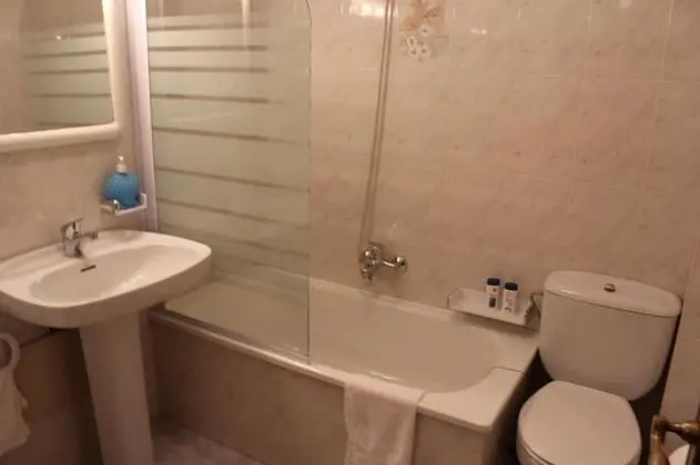 Standard Tek Büyük veya İki Ayrı Yataklı Oda