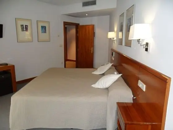 Tek Büyük veya İki Ayrı Yataklı Oda